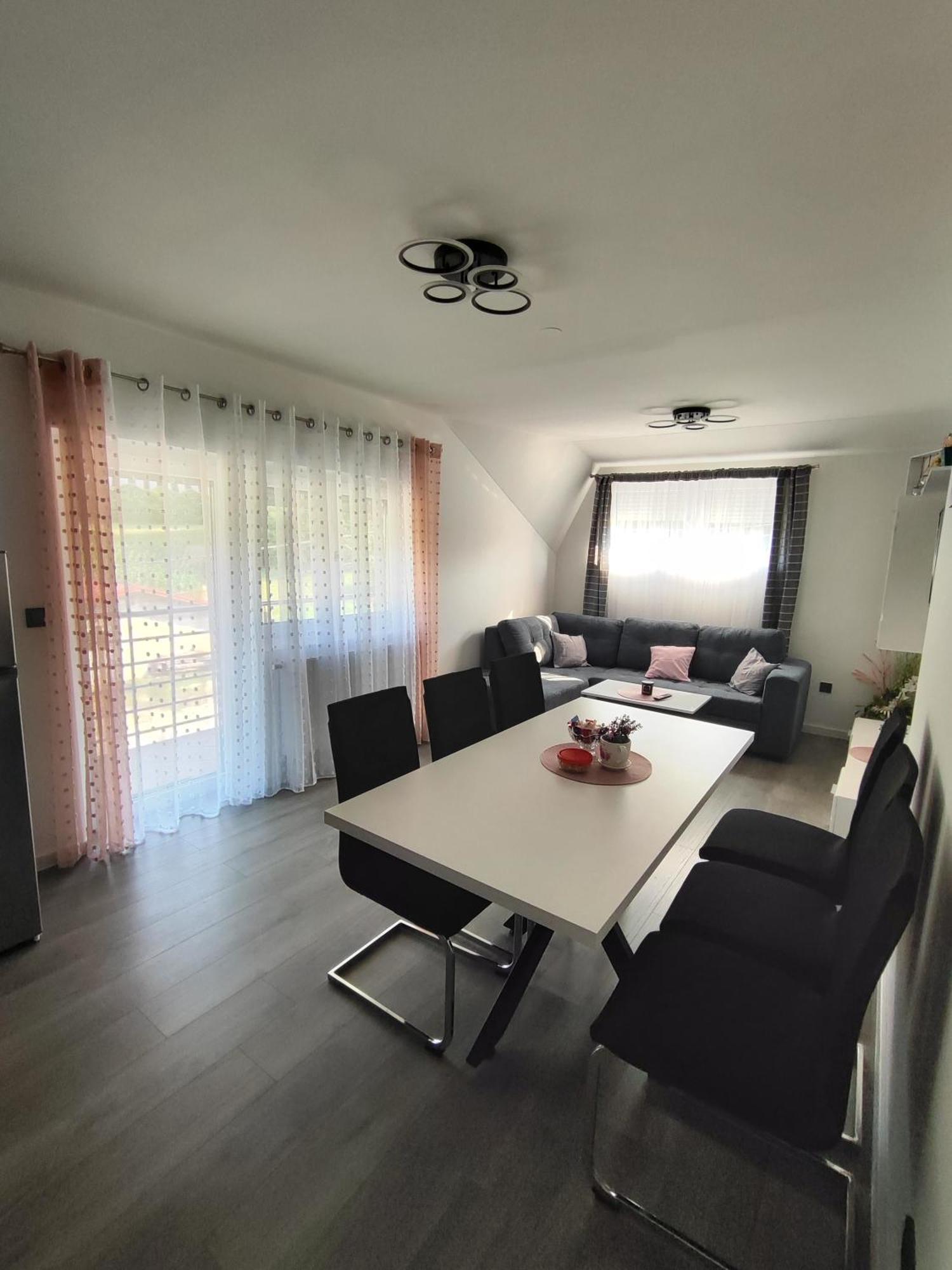 Happy Moments 1 Apartment Gornje Jesenje ภายนอก รูปภาพ