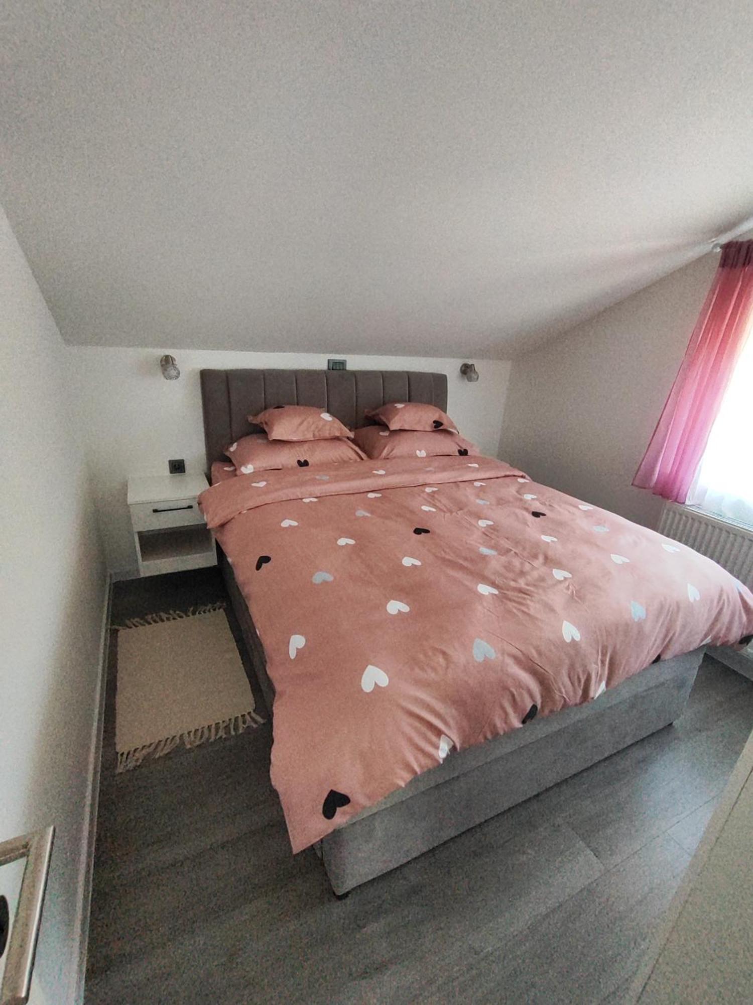 Happy Moments 1 Apartment Gornje Jesenje ภายนอก รูปภาพ