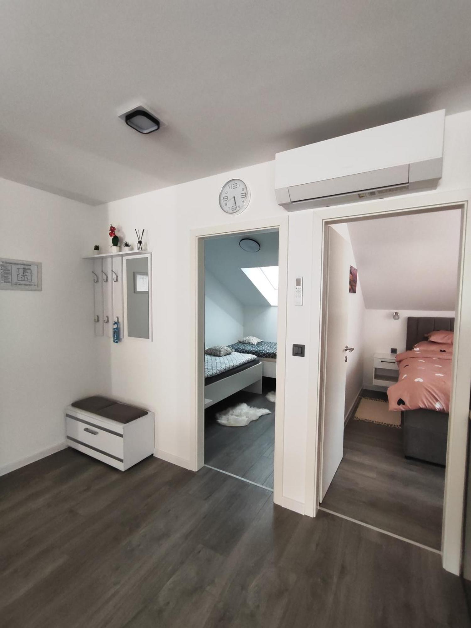Happy Moments 1 Apartment Gornje Jesenje ภายนอก รูปภาพ